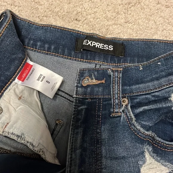 EXPRESS Jean shorts - Picture 4 of 5